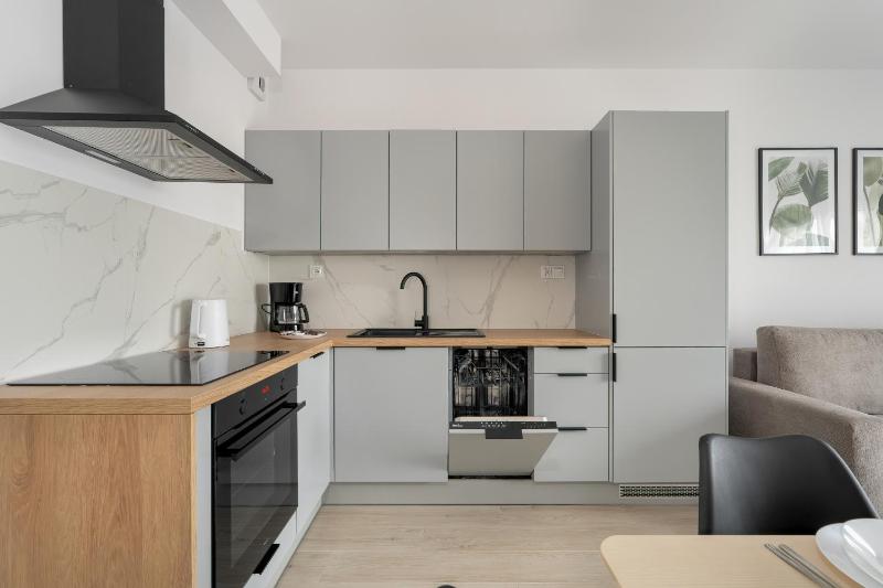 Tasteful Beige Apartment with Parking by Noclegi Renters - image 18