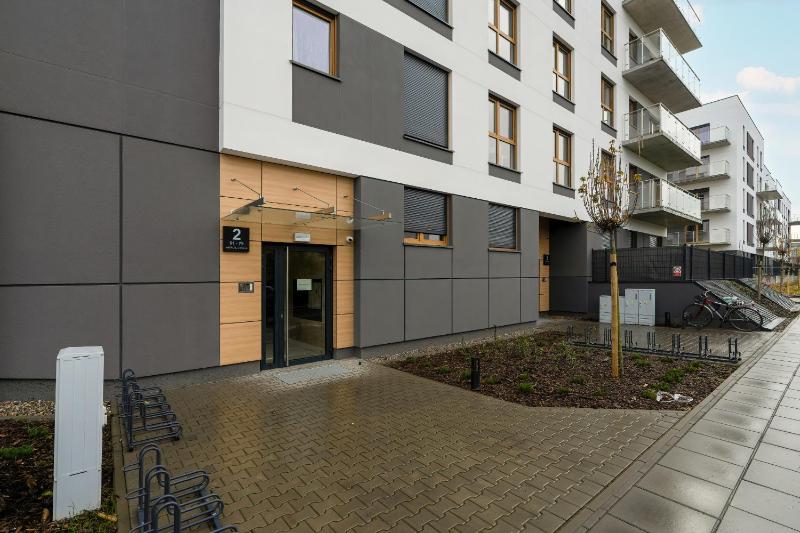 Tasteful Beige Apartment with Parking by Noclegi Renters - image 15