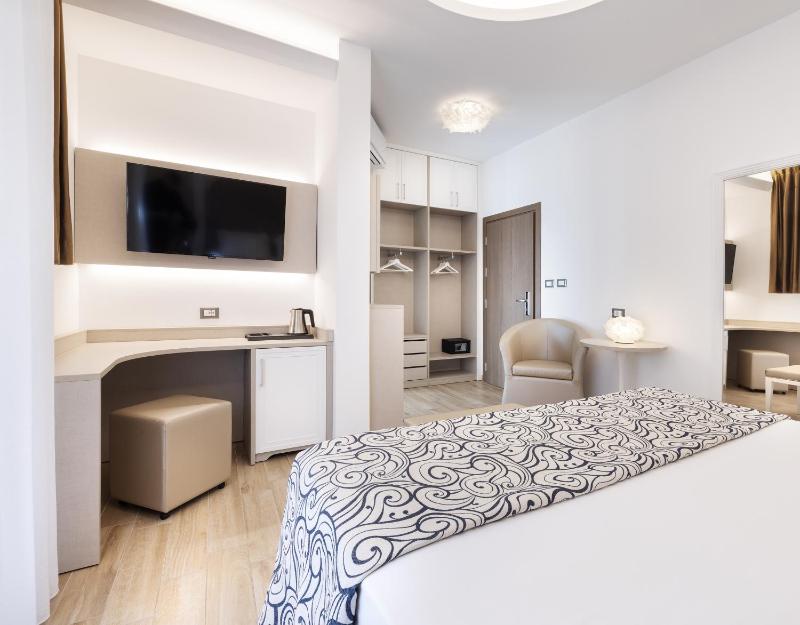 Junior Suite image 1