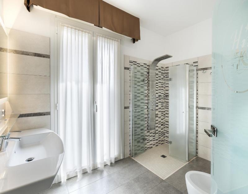 Junior Suite image 2