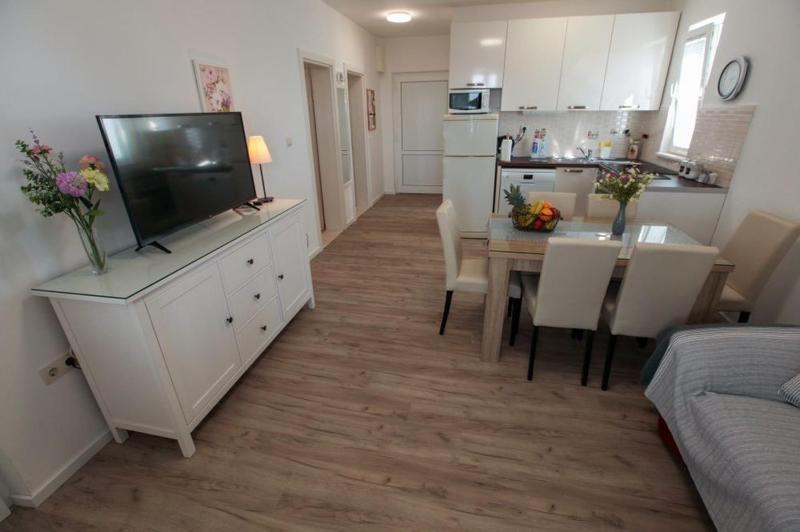 Apartments Luka - image 18