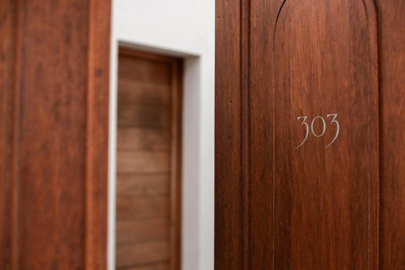 Suite Signature 60m² with Private Pool and Sea View image 4