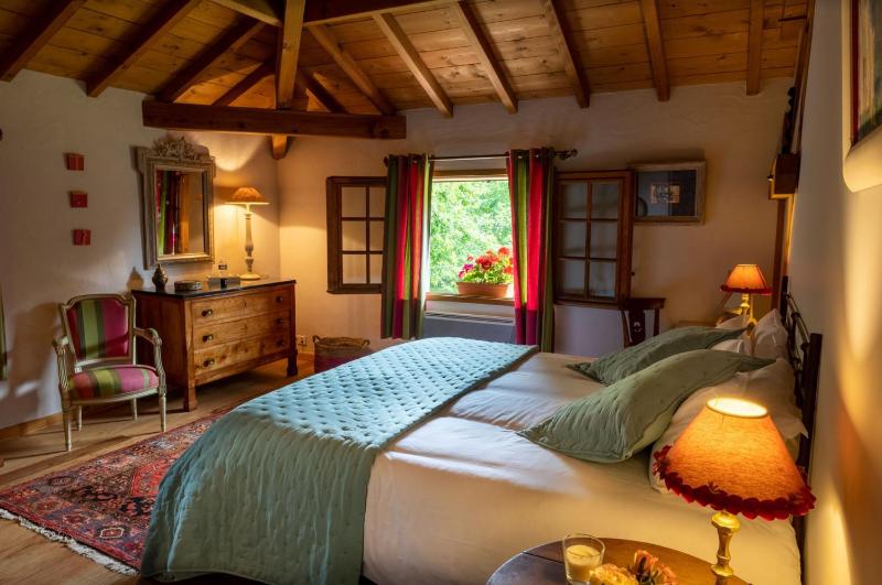 Deluxe Double or Twin Room image 3