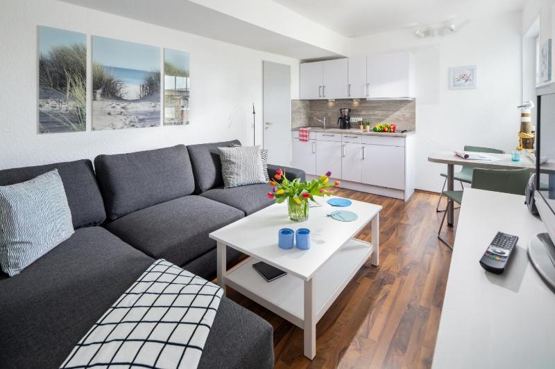 One-Bedroom Apartment image 1