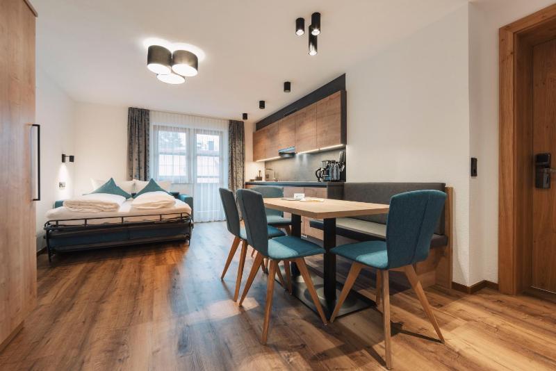 One-Bedroom Apartment image 2