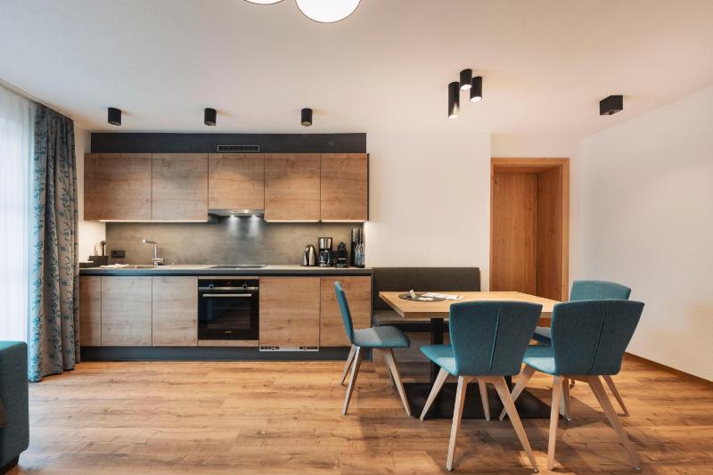 One-Bedroom Apartment image 3