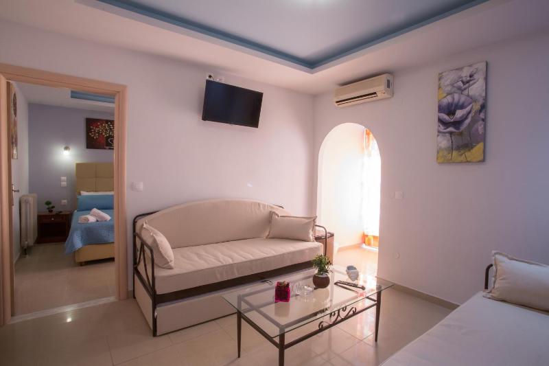 Two-Bedroom Suite with Sofa Bed image 3
