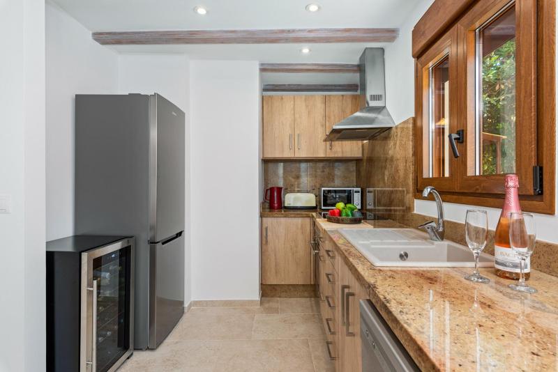 Villa Joan - PlusHolidays - image 44
