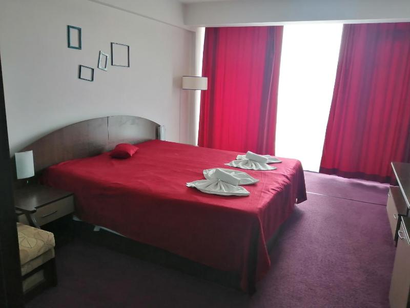 Standard Double Room image 3