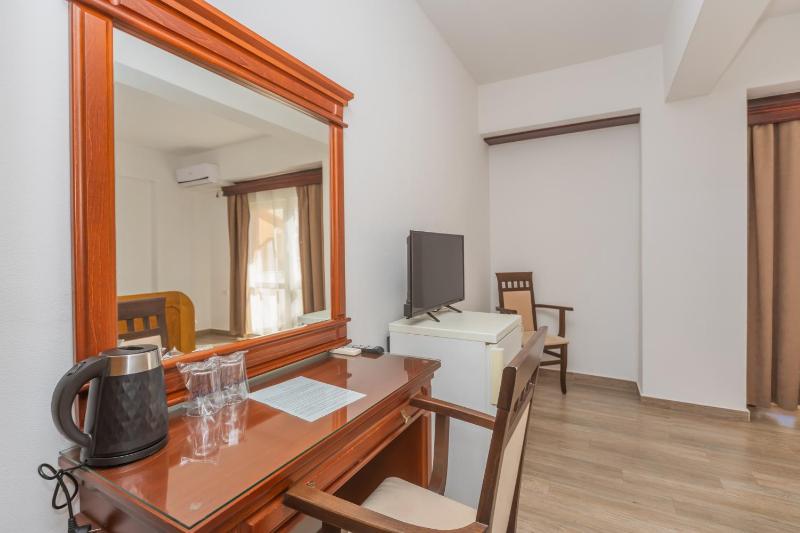 Standard Double Room image 4