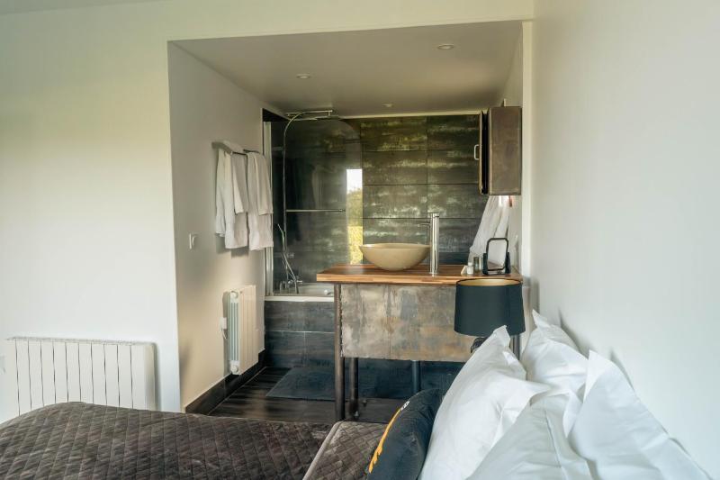 Three-Bedroom House - Jacky image 4