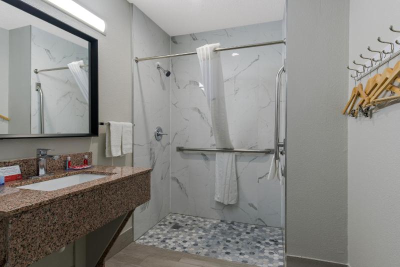 King Room - Disability Access/Non Smoking  image 3