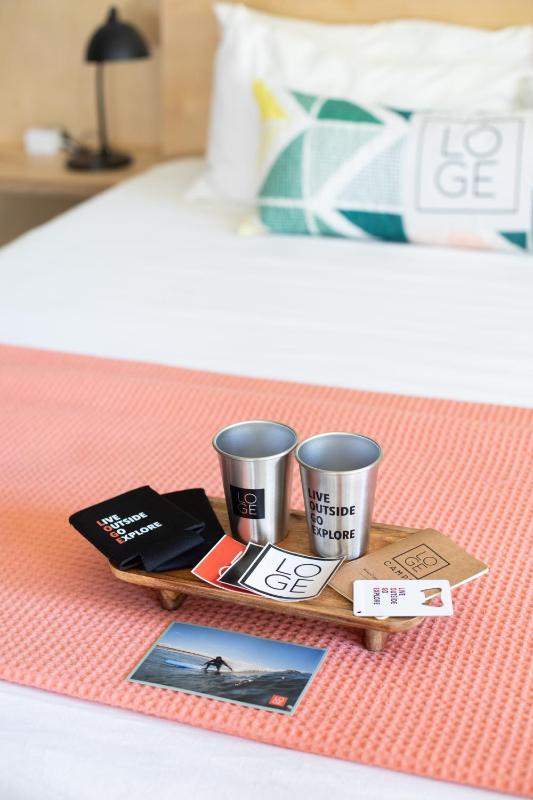Two Queen Beds with Futon image 4