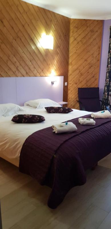 Double Room image 2