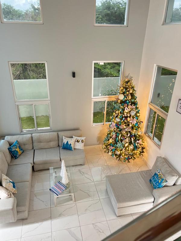 5 Star Villa minutes from Airport and Beaches - image 25
