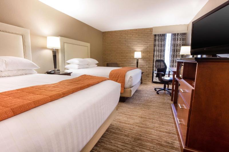 Deluxe Queen Room with Two Queen Beds image 1