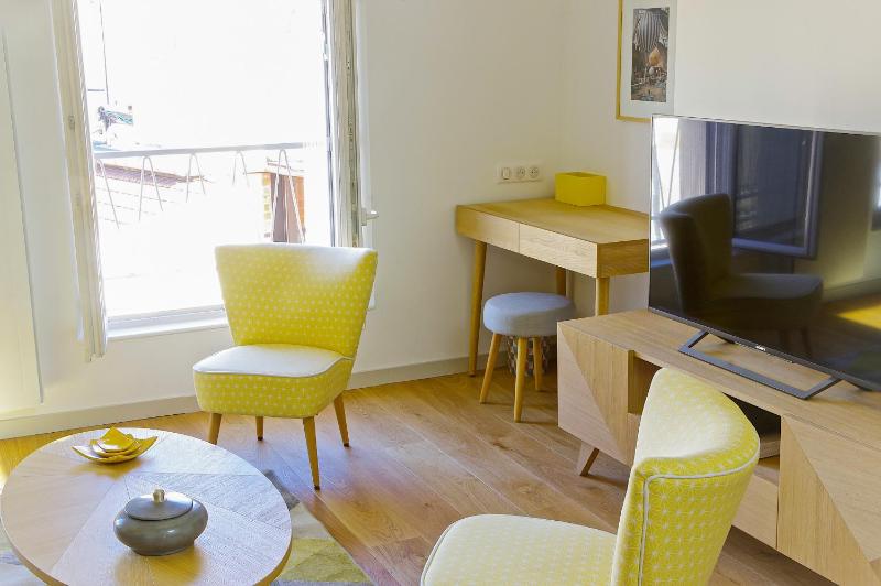 One-Bedroom Apartment image 1