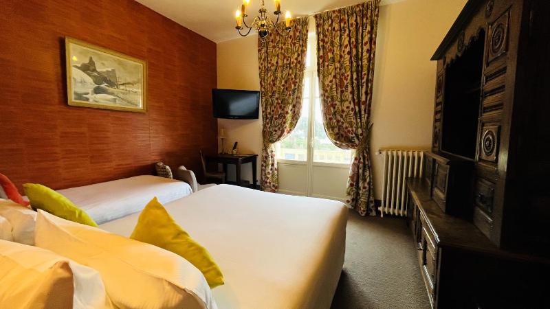 Triple Room with Sea View image 3