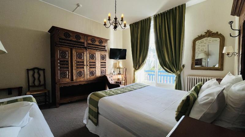 Triple Room with Sea View image 4