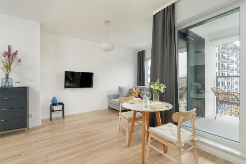 Barańczaka Cozy Studio with Parking in Poznań by Noclegi Renters - image 9