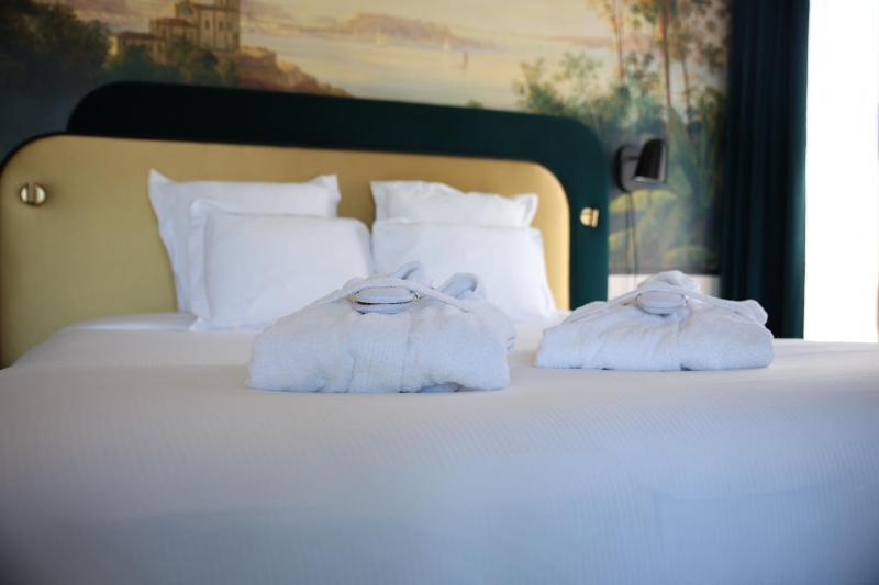 Comfort King Room image 3