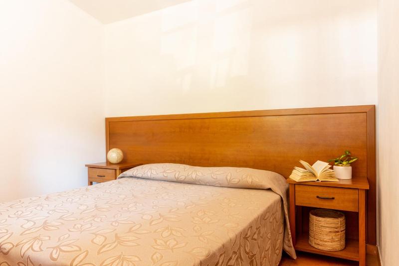 Deluxe Two-Bedroom Cottage (4 Adults) image 1