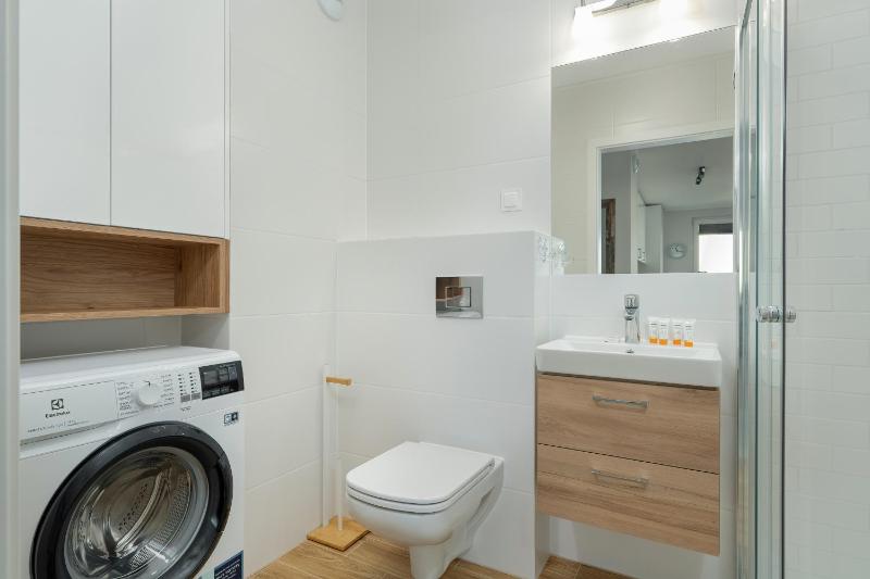 Apartment with 2 Bedrooms and FREE GARAGE Poznań by Noclegi Renters - image 9