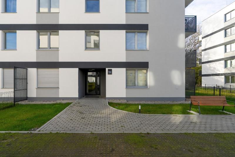Apartment with 2 Bedrooms and FREE GARAGE Poznań by Noclegi Renters - image 8
