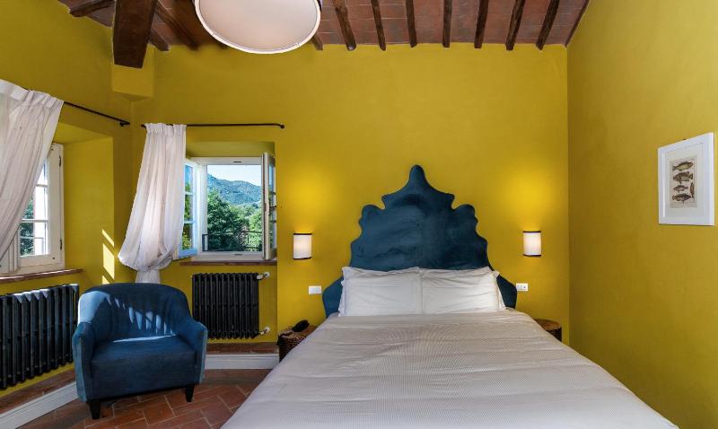 Deluxe Double Room image 4