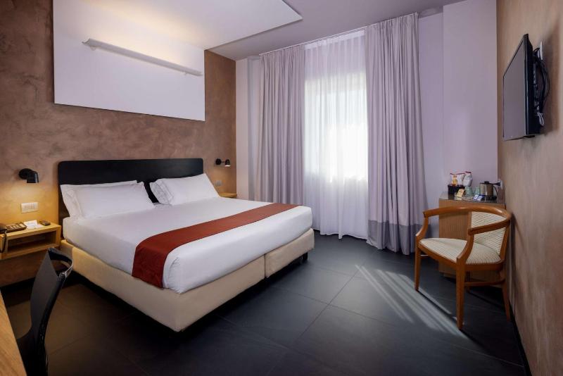 Comfort Double Room image 3