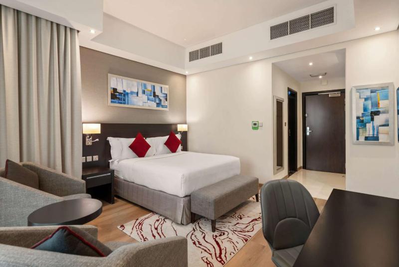 Deluxe King Room - Non-Smoking image 1