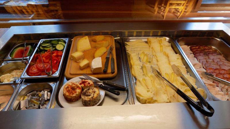 Quadruple Room image 4