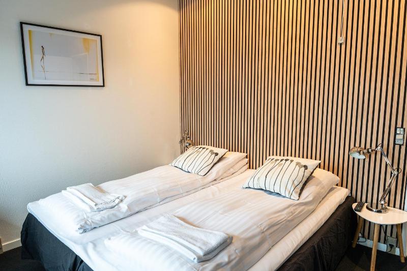 Double or Twin Room image 3