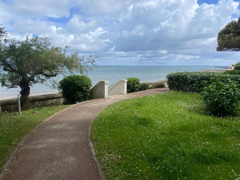 Appartement T3 en bord de mer avec balcon WIFI et parking sécurisé - FR-1-374-23 - image 6
