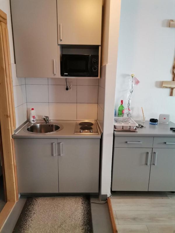 One-Bedroom Apartment image 2