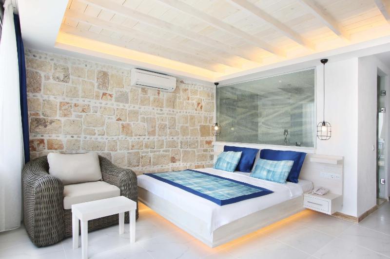 Nur Beach Hotel - image 7