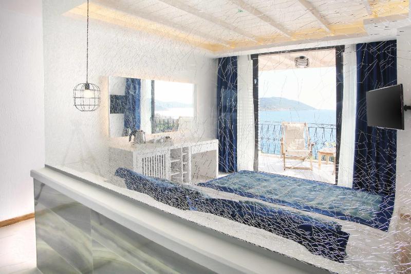 Nur Beach Hotel - image 13