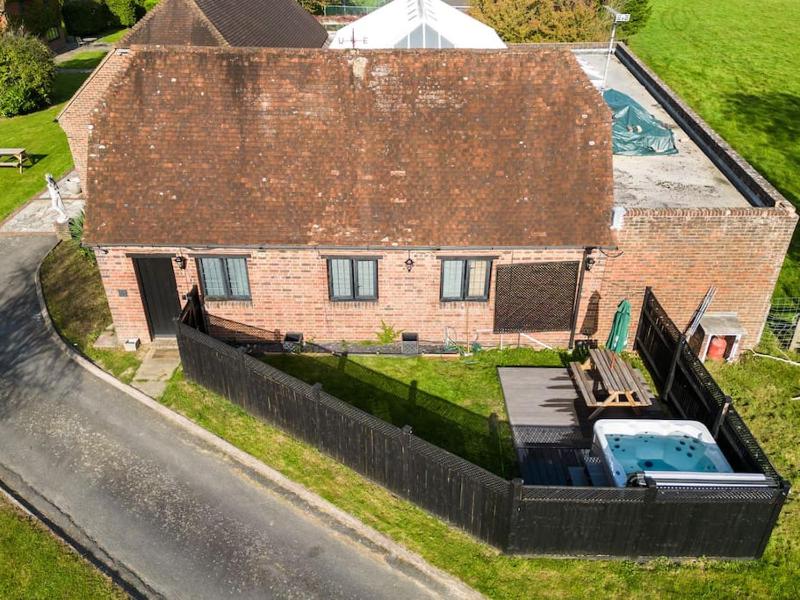The Cottage at Gildridge + Private Hot tub Images