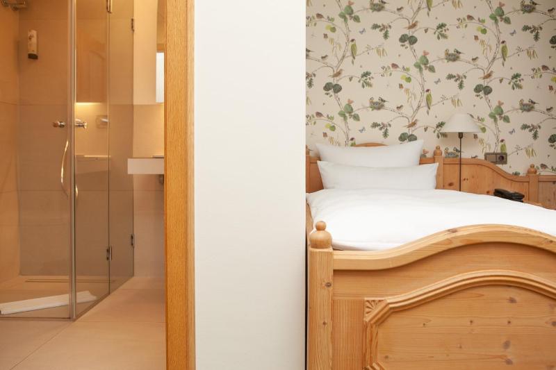 Standard Single Room image 1