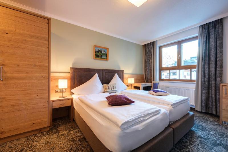Comfort Double Room with Bath image 3