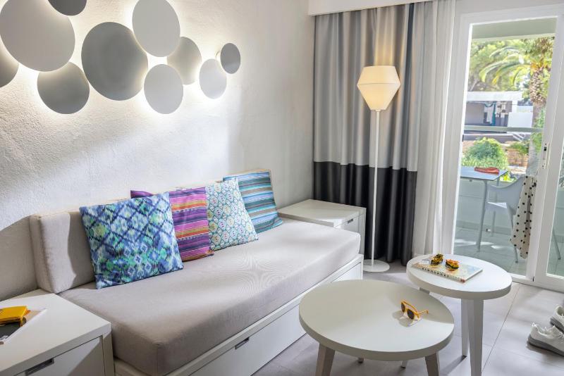 Family Double Room (2 Adults) image 3