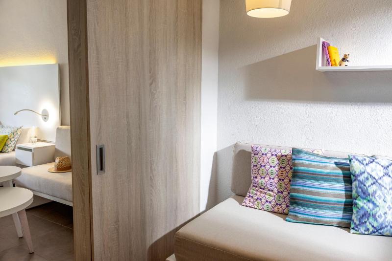 Standard Double Room (2 Adults) image 4