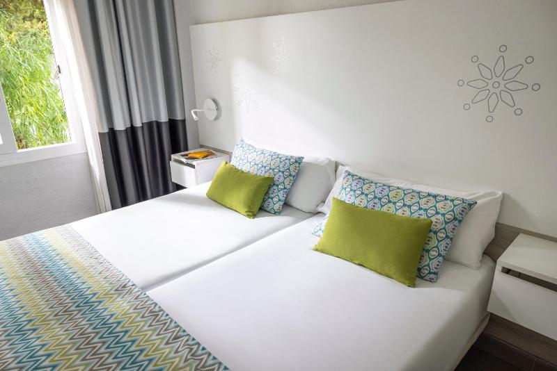Family Double Room (2 Adults) image 1