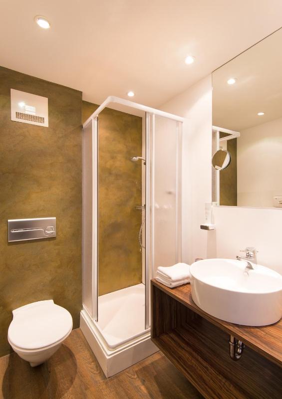 Single Room image 2