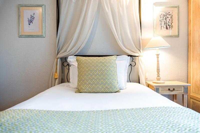 Single Room image 1