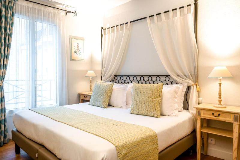 Double Room image 1