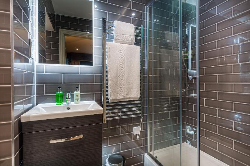 Single Room image 3