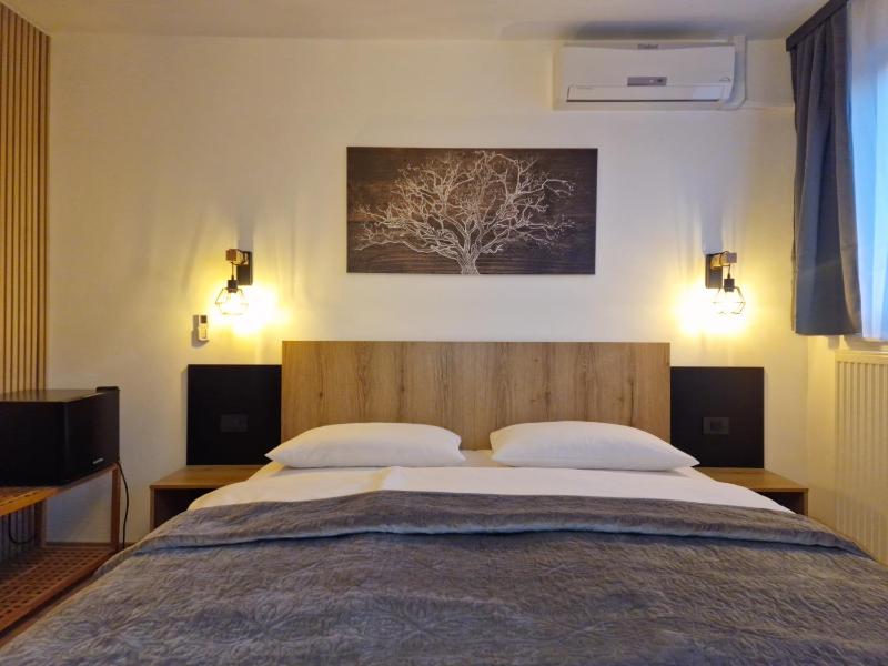 Double Room image 1