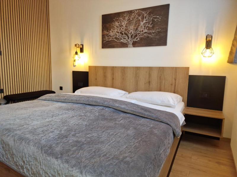 Double Room image 4