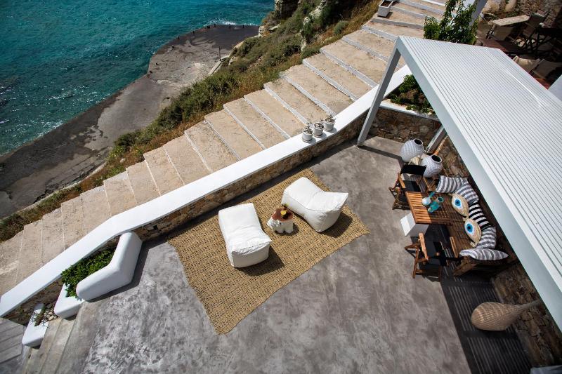 Blue Sand Suite Sea View image 2